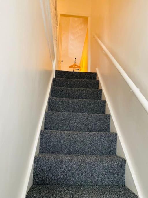 Abertillery Goldcroftヴィラ エクステリア 写真